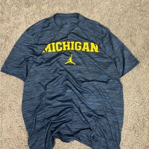 Nike dri fit‎ u of m michigan air jordan tshirt